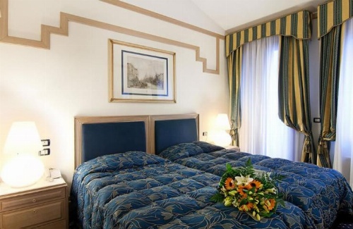 Foscari Palace image 13