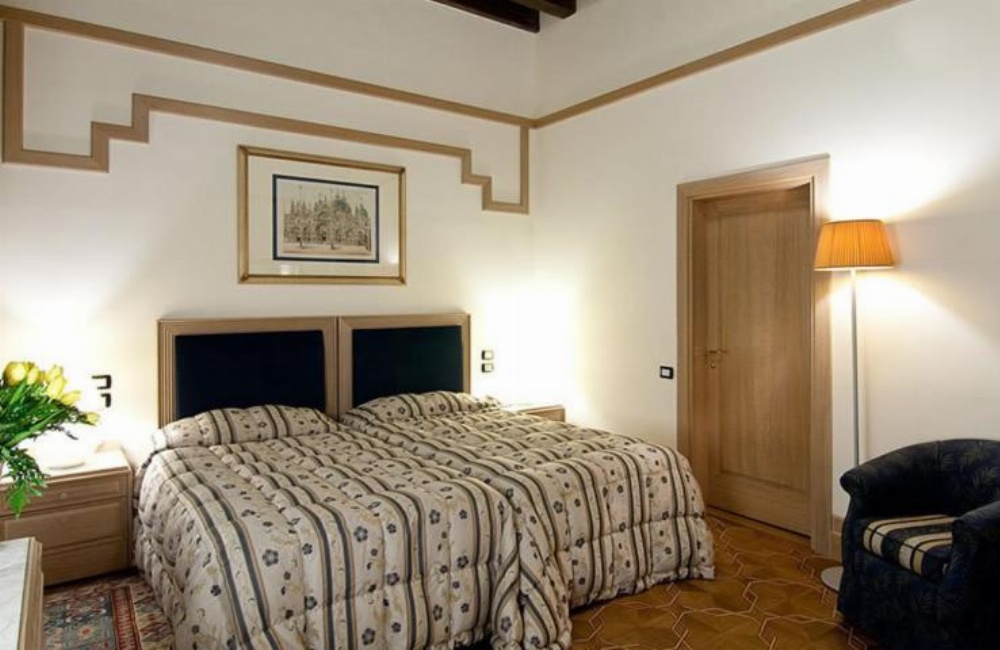 Foscari Palace Image 15